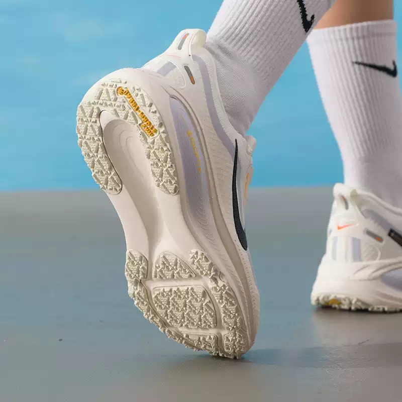 Scarpe da donna Nike originali - Lightweight Road Running Shoes recensione e prezzo